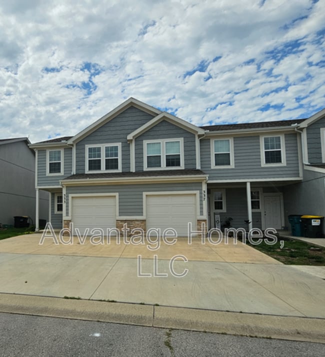 Photo - 333 N 5th Ter Townhome