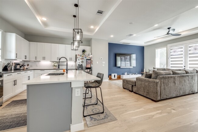 Photo - 4804 Gano St