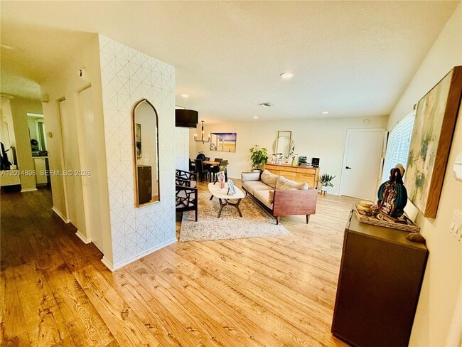 Photo - 2411 NW 31st St