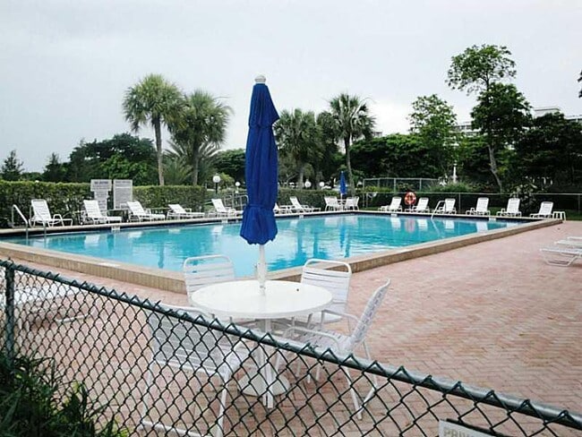 Photo - 3150 N Palm Aire Dr Unit 108