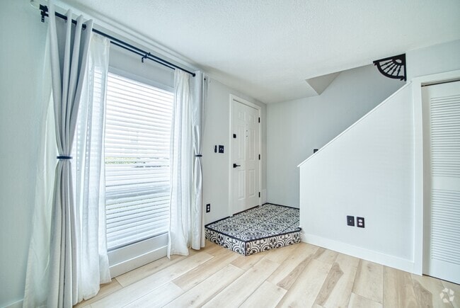 Building Photo - 11912 Cypress Hill Cir Rental