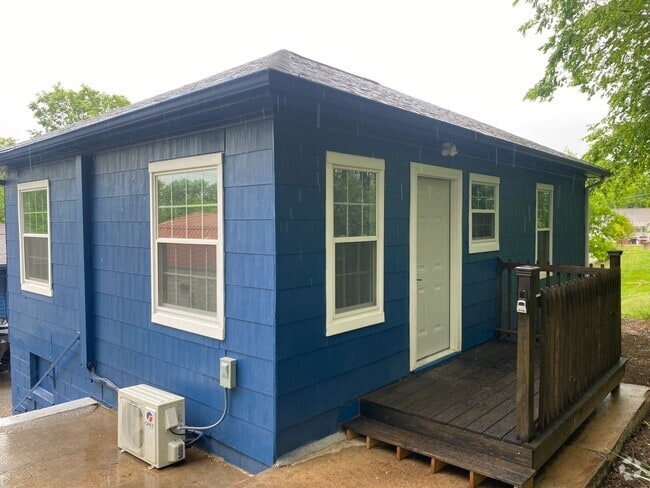 Building Photo - 590-594 North St Newport TN 37821 Unit 590 Rental