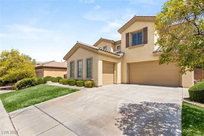 Photo - 17 Morninglow Pass