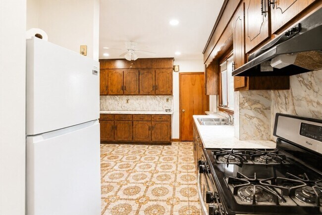 Photo - 53 Sycamore St Unit 1