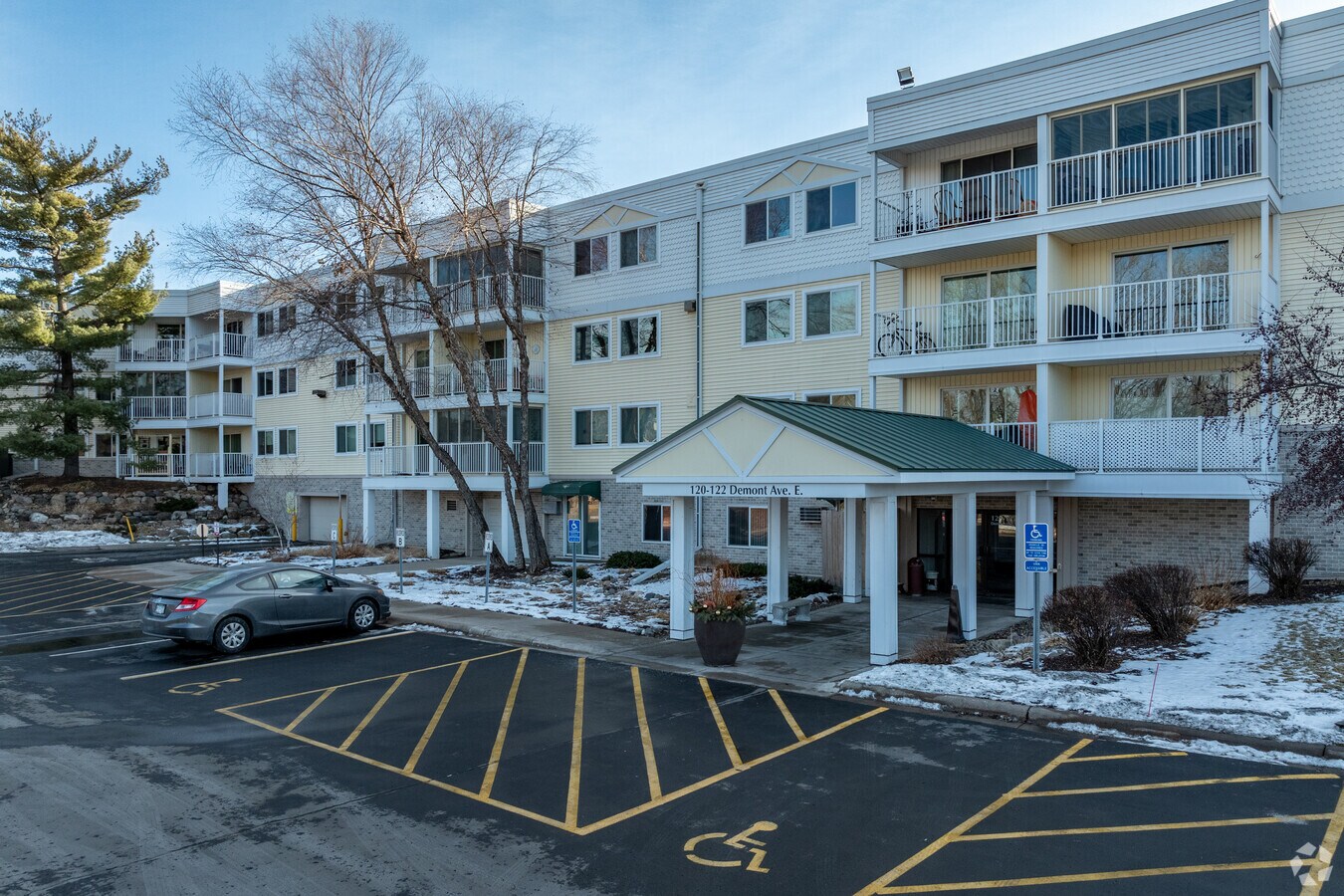 Entrance - Canabury Square Condominium