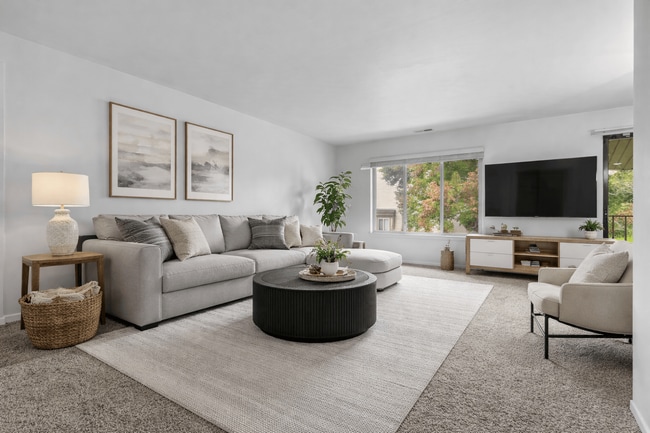 Photo - Edge At Farmington Hills - Farmington Hills, MI