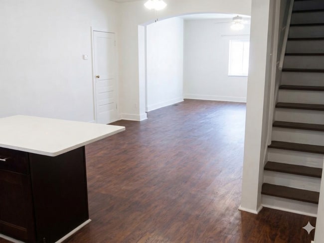 Photo - Luxury College Rental - South Side Flats