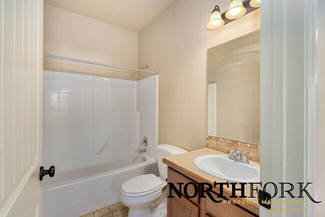 Photo - Low Maintenance Craftsman Home in Nampa