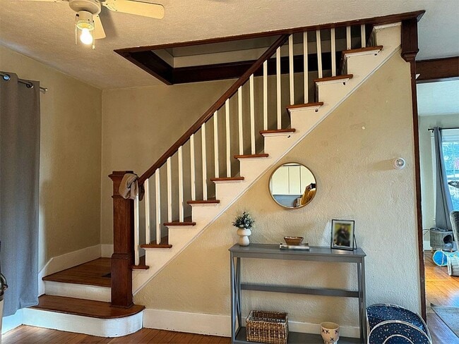 Photo - 1626 Drake Rd