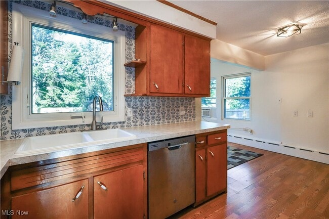 Photo - 14269 Niagara Dr