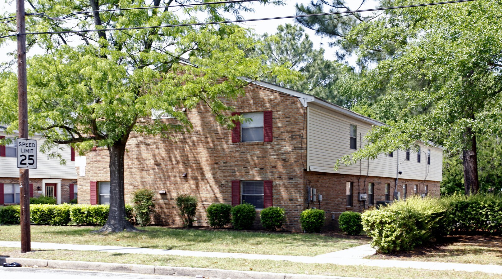 Photo - Nottingham Apartments