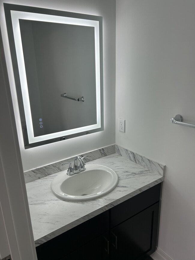 Photo - 4256 Greenfield Pkwy Unit 4256 Greenfield Pky #6