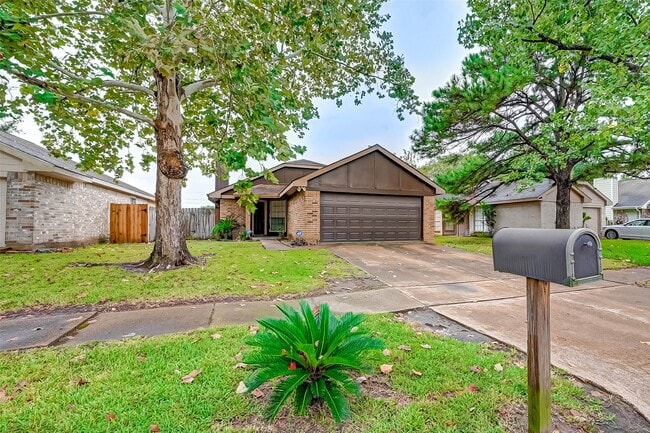 Building Photo - 17435 Glenmorris Dr Rental