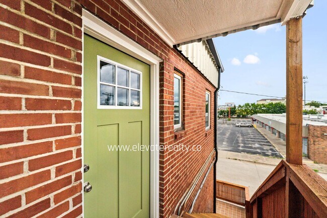 Photo - 20 N Urbana Ave