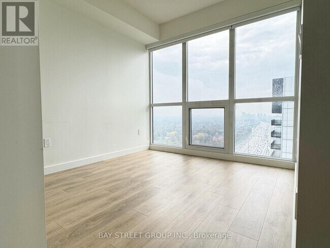 Photo - 85 McMahon Dr Unit 3605