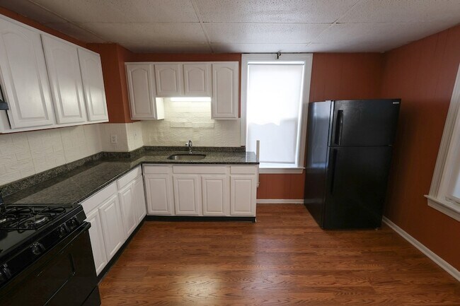 Photo - 421 Seaver St Unit 3