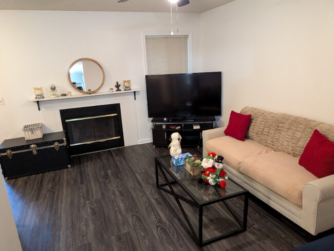 Photo - 153 Candlebrook Dr