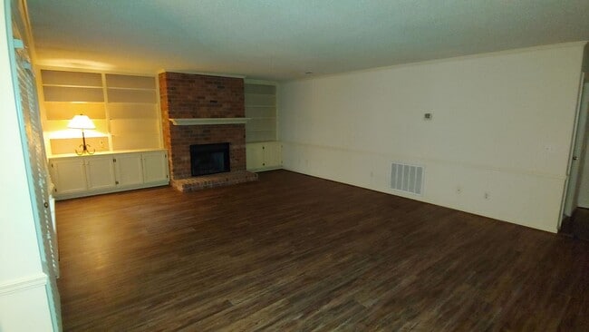 Photo - 3 bedroom 2 bath in Reston Place