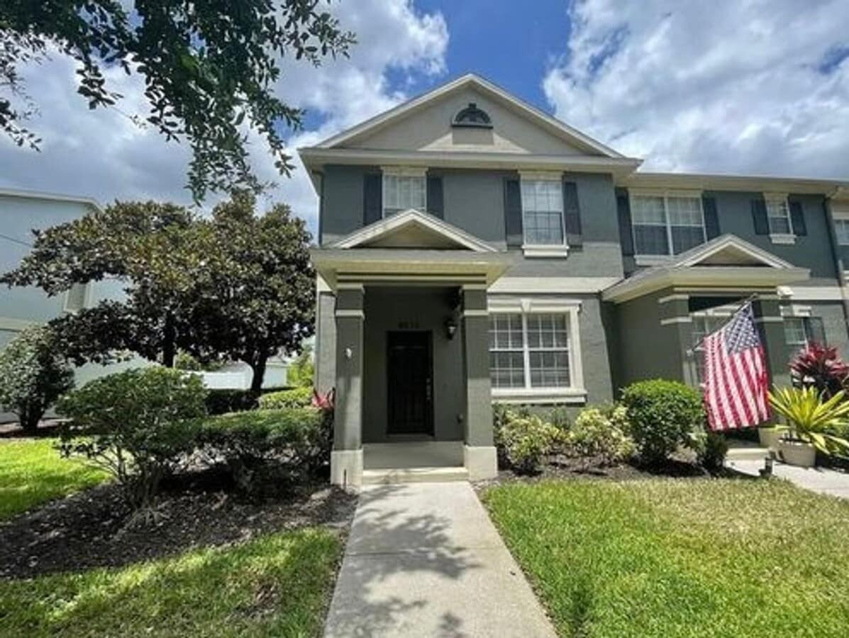 Stunning 3/2.5 corner townhome in Lake Reams with 2 car garage! Available mid July! - Stunning 3/2.5 corner townhome in Lake Reams with 2 car garage! Available mid July!