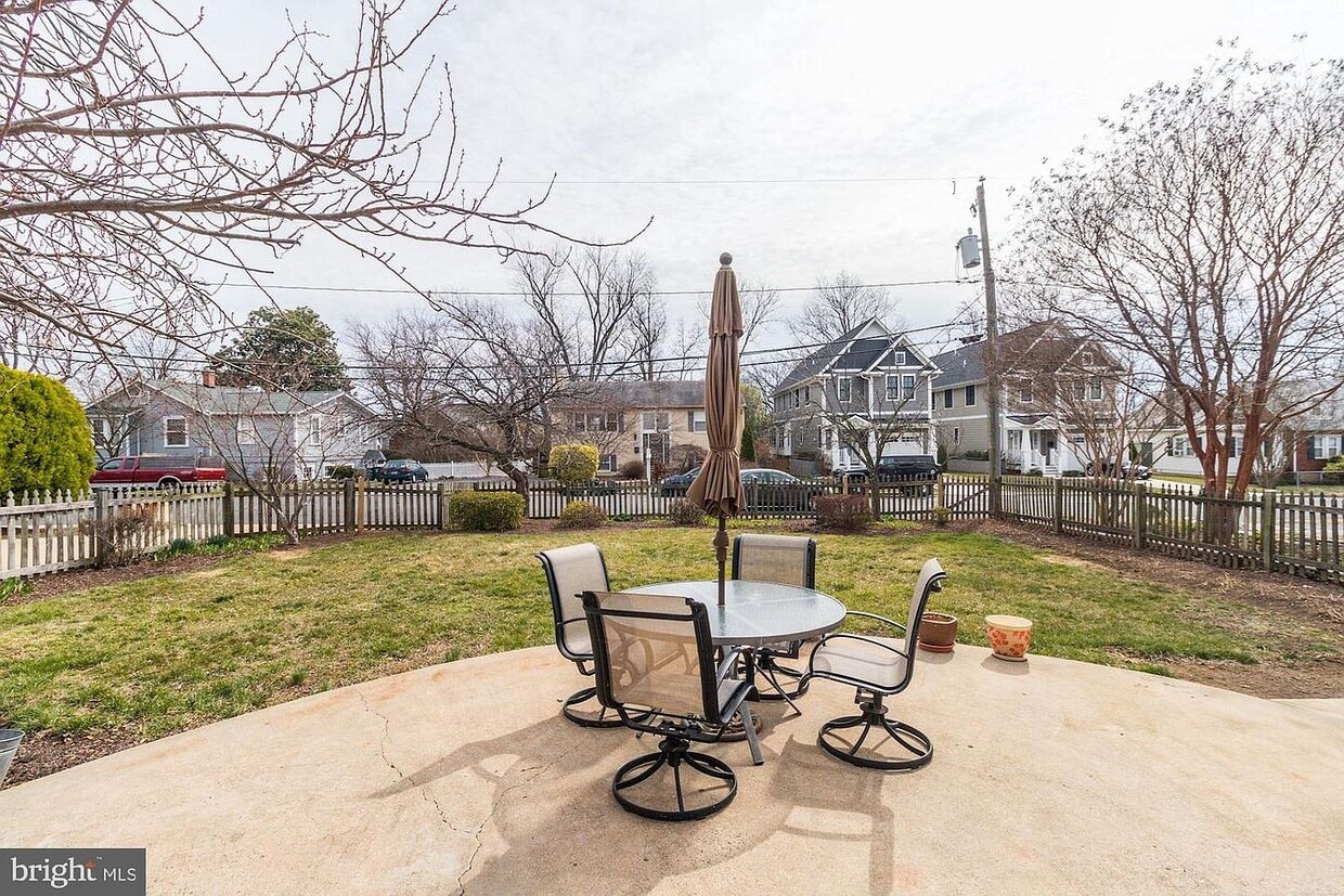 Photo - 5610 Wilson Blvd (Arlington, VA)