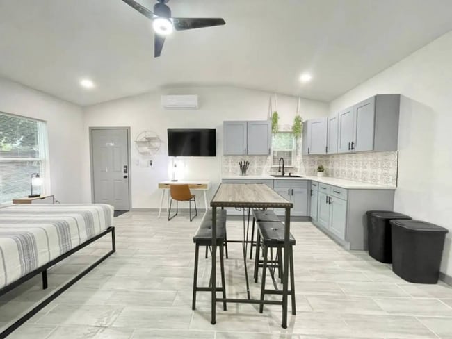 Photo - 1213 Corbett Ln Unit 2