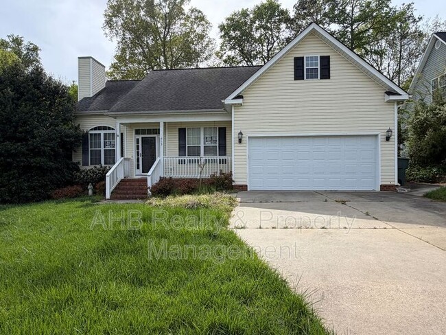 Building Photo - 713 Trail's End Dr