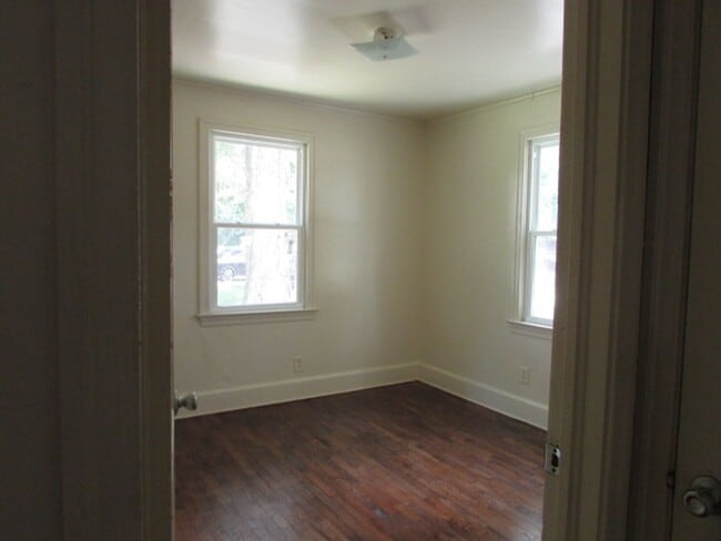 Photo - 413 Loring Dr