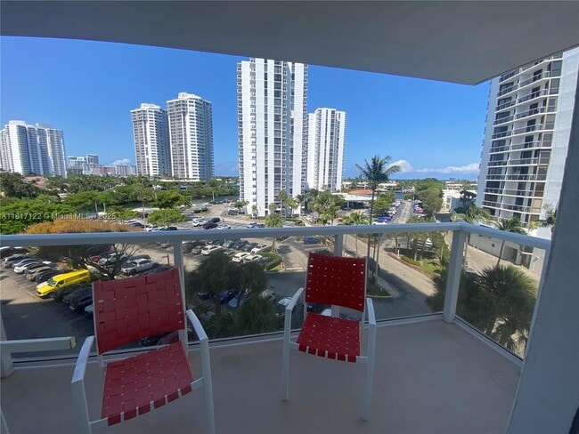 Photo - 3731 N Country Club Dr Apartamentos Unidad 623