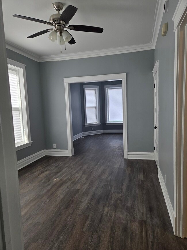 Photo - 1452 W 62nd St