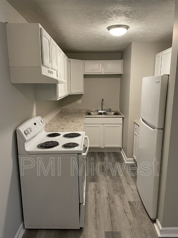 Photo - 6240 E 11th St Unit Apt 201