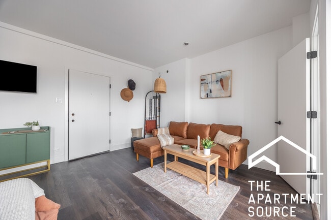 Photo - 1555 W Hollywood Ave Unit 202