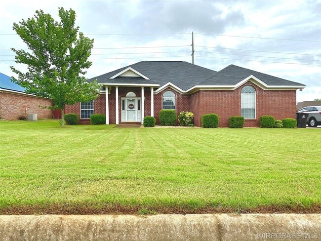 Building Photo - Available March! Non-Furnished Unit!