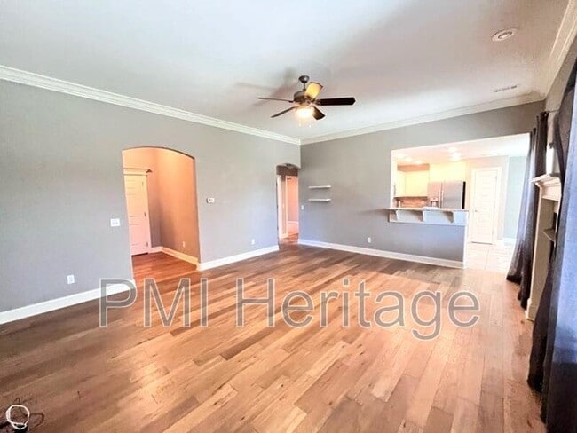 Photo - 7549 Devonshire Ave