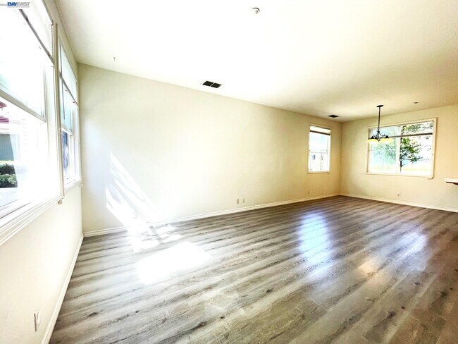 Photo - 4613 Sandyford Ct