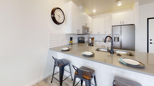 Photo - 1051 Quarry Ln Unit 101
