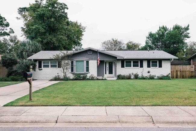 Building Photo - 5580 Homewood Rd