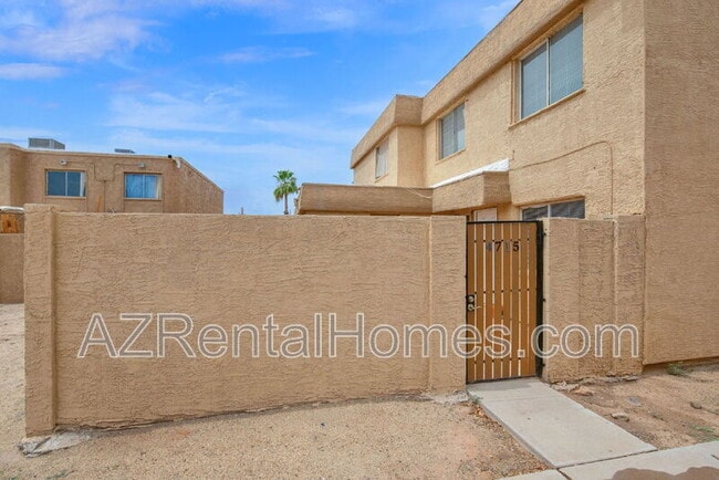 Photo - 4715 E Jones Ave