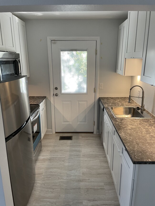 Photo - 238 E Harding St