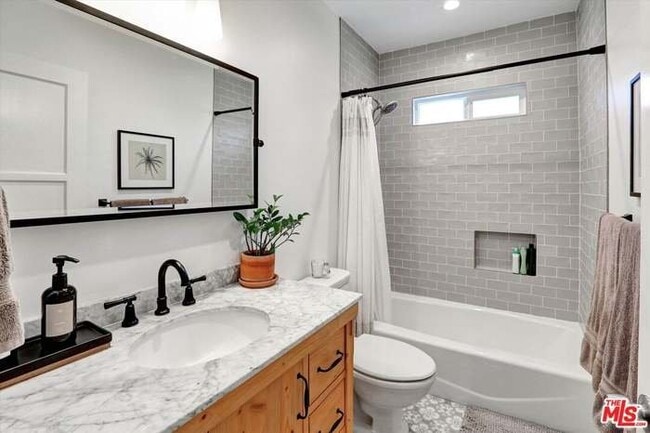 Photo - 3622 Veteran Ave