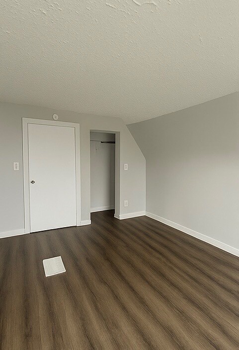 Photo - 1033 E Oakland Ave