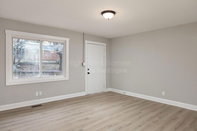 Photo - 3649 Tanaka Trail