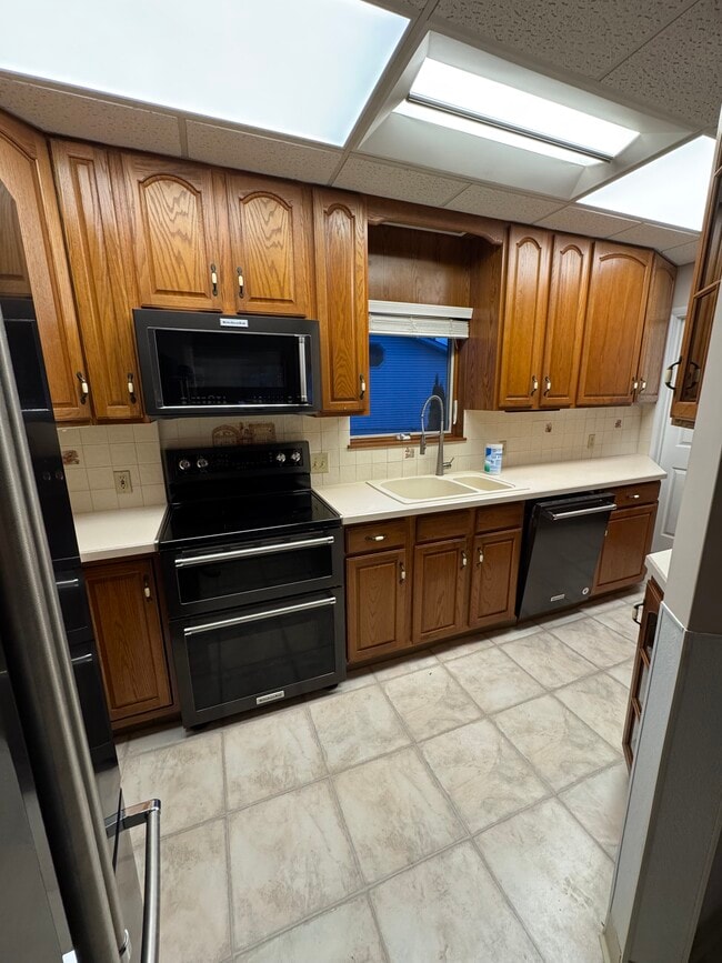 Kitchen - 2214 Main St