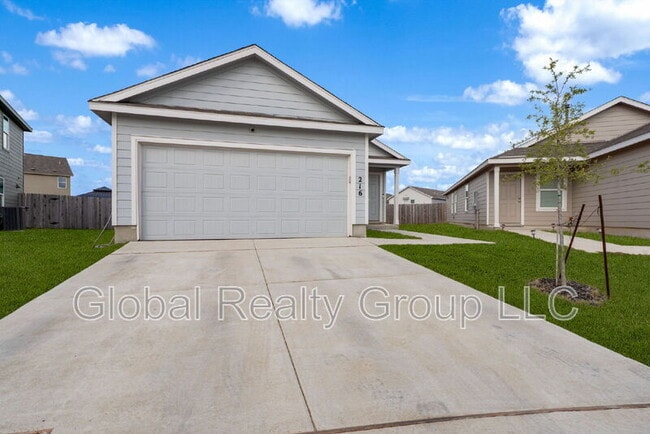 Photo - 216 Sosie St