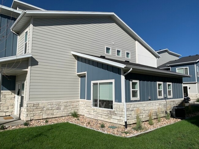 Photo - 1088 N 1840 W