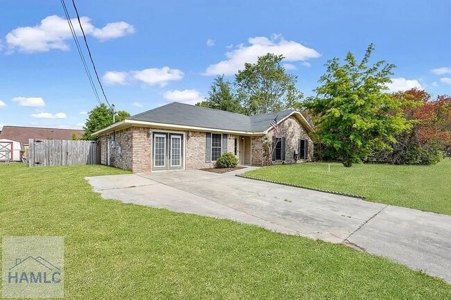 Photo - 908 Highland Dr