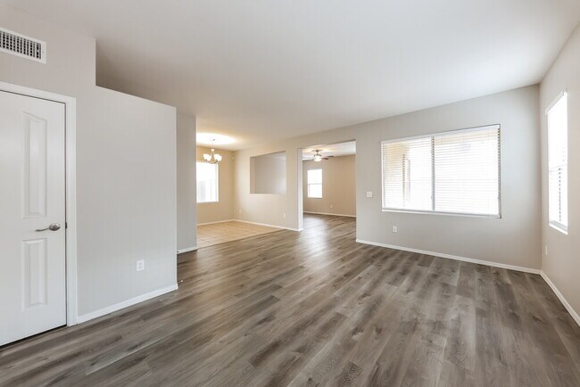 Photo - 4010 W Pollack St