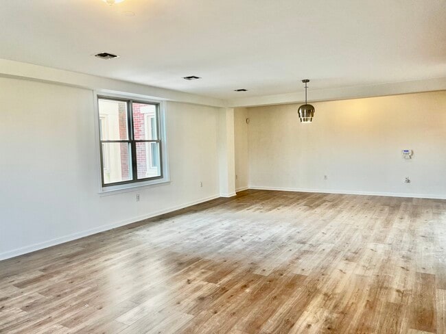 70 Washington St Unidad 70 Washington St, 409, Haverhill MA 01832