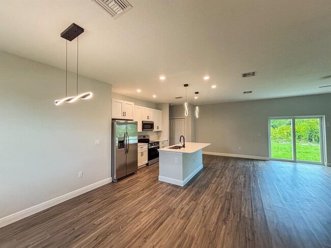 Photo - 6173 Magee St