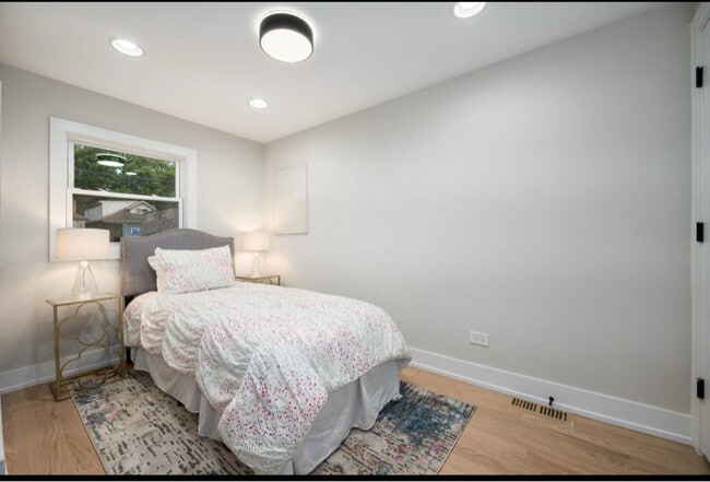 Photo - 8536 S Morgan St