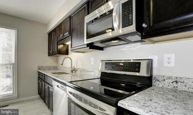 Photo - 613 Concerto Ln